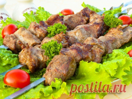 Шашлык из свинины, маринованный в уксусе