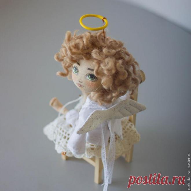 Мастер-класс по текстильной кукле «Ангел Амур» Мастер-класс по текстильной кукле «Ангел Амур».Материалы и инструменты Для куклы нам потребуются:
выкройка;ткань для тела куклы (40*25, бежевая или белая под покраску);нитки бежевые;наполнитель (синте...