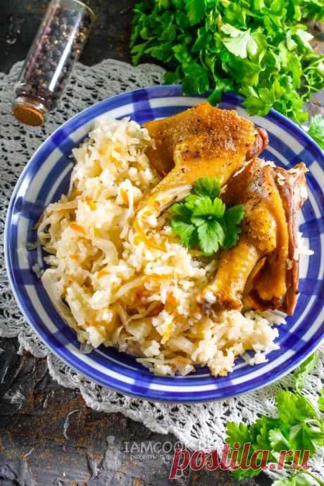 Утка с квашеной капустой и рисом — рецепт с фото на Русском, шаг за шагом. Утка с рисом и квашеной капустой - это настолько вкусное блюдо, что невозможно остановиться, пока не покажется дно тарелки! #рецепт #утка #еда #обед #ужин #утка_с_капустой #рецепт