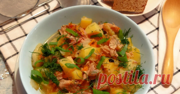 Картофель, тушëный с курицей и грибами рецепт с фото пошаговый от Екатерина Татарникова амбассадор - Овкусе.ру Я хочу поделиться с вами рецептом приготовления тушеного картофеля с курочкой и со свежими шампиньонами. 
Такое  блюдо покорит вас своими вкусом и ароматом....