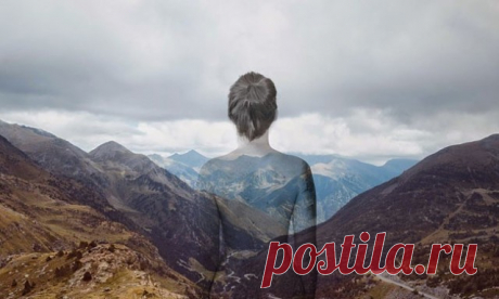 НАДО УМЕТЬ...

Надо уметь беречь,
То,что ушло теперь:
Радость от прежних встреч,
Память от прошлых потерь.

Надо уметь сохранить,
То,что даровано днём.
И не спешить тушить,
То,что горит огнём.

Надо уметь отсечь,
То,что мешает жить.
И не забыть зажечь,
То,чему в жизни-быть.

Надо учится жить,
Каждой минутой дыша.
Просто собою быть,
Спешить...совсем не спеша.

#ТАТЬЯНАГНЕДАШ