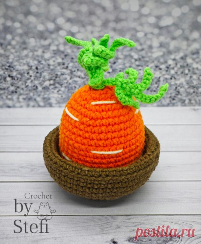 PDF Пасхальный чехольчик "Морковка" крючком. FREE crochet pattern; Аmigurumi toy patterns. Амигуруми схемы и описания на русском. Вязаные игрушки и поделки своими руками #amimore - маленький чехол для яйца к Пасхе, пасхальное украшение в виде морковки, маленькая морковь из обычной пряжи.