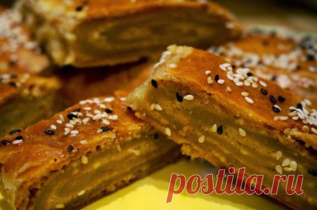 Home food: Рулет с творогом Дульсе де Лече и кунжутом