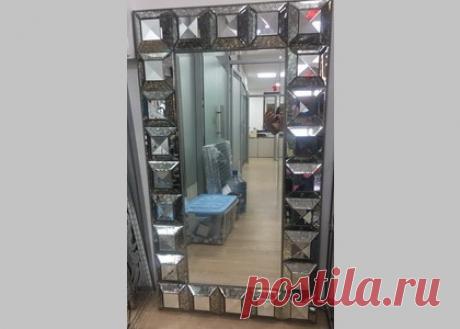 Зеркало в зеркальной раме