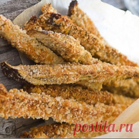 Вкусная и необычная закуска — палочки из баклажан, запеченные в панировке — готова - МирТесен