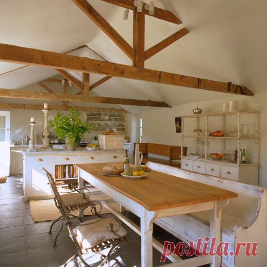 7 fabulous farmhouse-style kitchens