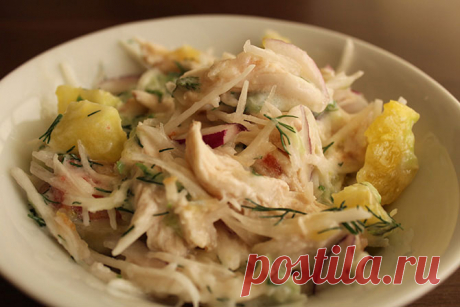 Рецепт на выходные: Салат с куриной грудкой и дайконом