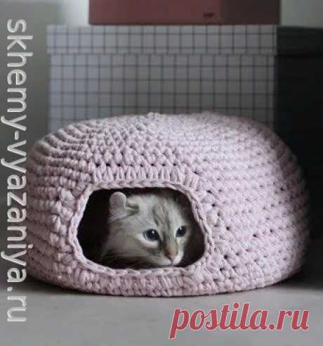 Вязание крючком: закрытый домик для кошки из трикотажной пряжи - схема и описание