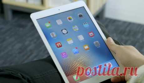 Северная Корея создала свой iPad Ни для кого не новость, что в Северной Корее всё по-своему, даже гаджеты свои (не для всех, конечно же). Вчера местная госкомпания Myohyang IT представила собственный планшет под названием… iPad. Apple наверняка не понравился такой ход. В новинке установлен процессор с частотой 1 ГГц, 512 МБ оперативки, 8 ГБ встроенной и до 16 ГБ внешней памяти. От аккумулятора этот iPad работает до 6 часов, Amazing! При таких то характеристиках… Это уже не первый случай, когда…