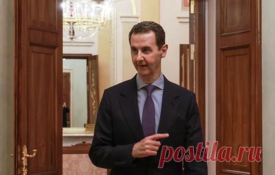 Асад допустил, что некоторые сирийские добровольцы воюют на Украине за Россию. По словам президента Сирии, сирийцы поддерживают российскую армию, так же как и российская армия поддержала сирийскую