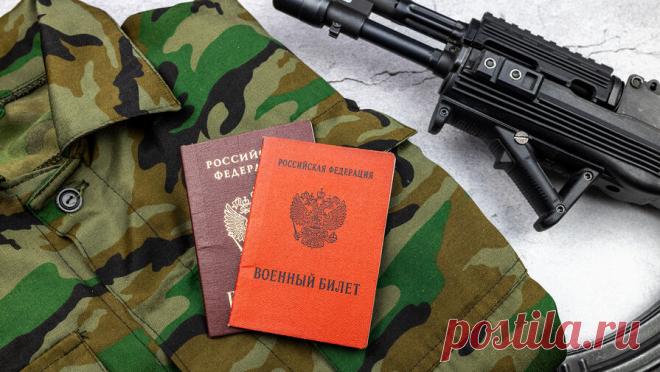 Свердловчанин, снявший кожу с жены, вместо колонии отправится на СВО. Житель Свердловской области Рафис Хузин, который жестоко убил супругу во время ссоры, вместо колонии отправится в зону специальной военной операции (СВО). Об этом сообщил Telegram-канал "Осторожно, новости". По информации ...