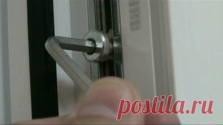 Регулировка прижима створки металлопластикового окна. Фурнитура Siegenia-aubi.