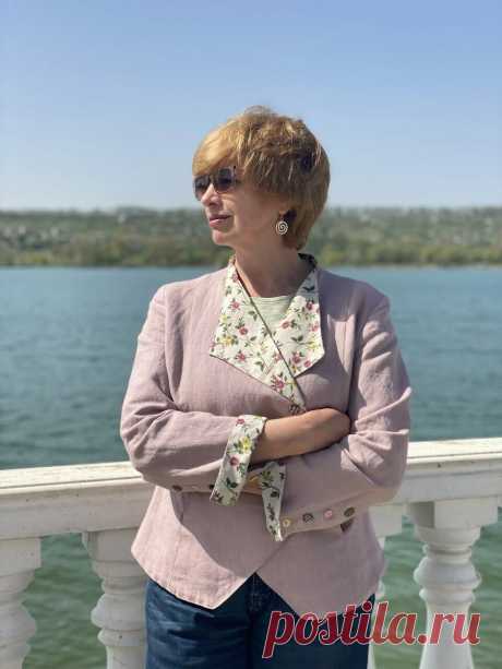 Жакет &quot;Льняное вдохновение&quot; от Larissa: Сшито по выкройке Жакет с цельнокроеным воротником-стойкой №121 (Burda 6/2012), 25.04.2022 / Фотофорум на BurdaStyle.ru Заметила, что в моём гардеробе не хватает льняного пиджака) Купила отрезов (среди них и чистый лён и лён с хлопком) в интернете разных расцветок, о... | Жакет &quot;Льняное вдохновение&quot; от Larissa