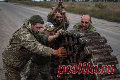 Норвегия передаст Украине десятки гусеничных транспортеров. Норвегия Украине передаст Киеву около 50 гусеничных транспортеров. «Это важно для обеспечения поставок в районы, где нет дорог», — заявил министр обороны страны Бьорн Арильд Грам. Отмечается, что норвежская версия машин называется NM199, в то время как на международном уровне они проходят под названием M548.