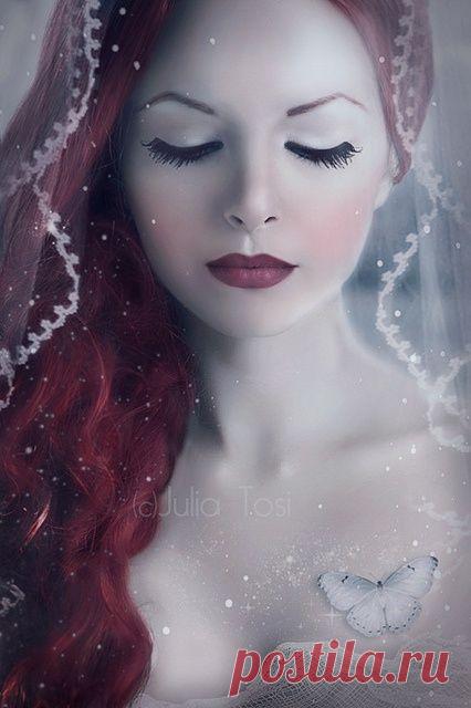 красавица...