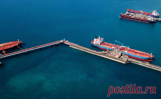 Поставки российской нефти в Индию перешли от рекордного роста к снижению. Аналитик Kpler прогнозирует дальнейшее падение поставок российской нефти в Индию на фоне решения Москвы о сокращении экспорта, но предполагает, что рост возобновится осенью