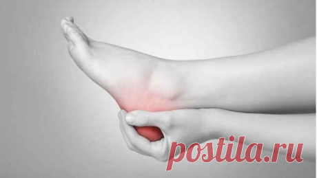 5 рецептов от пяточной шпоры: забудете о боли! Поделюсь рецептами от пяточных шпор. Прошлым летом на юге после ванн у меня так разболелась нога, что я не знала, куда ее деть. Пятка горела огнем. Приехав домой, побежала к хирургу.Молодая врач сделала снимок и объявила, что у меня после ванн обострилась пяточная шпора. Дала мне какую-то «памятку» — и все. Я поняла, что надо ...