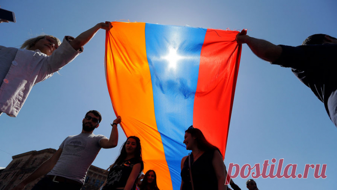 В Армении пропала представитель Совета старейшин Еревана. В Армении пропала представитель Совета старейшин Еревана Наре Айрапетян, в полицию поступило сообщение об ее исчезновении. Об этом сообщает Sputnik Армения в своем Telegram-канале. Следственный комитет Армении возбудил уголовное ...