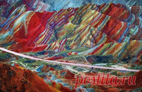 Цветные горы: очередная загадка природы