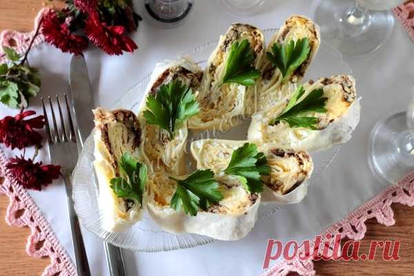 Рулет из лаваша со шпротами — рецепт с фото пошагово. Как приготовить закуску шпроты в лаваше?
