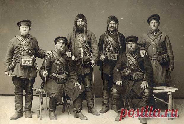 Люди русские, а правильно ли называть себя «россиянами»? Термин «россияне» закрепился в нашем лексиконе из пьяных бредней с легкой руки Бориса Ельцина, однако история его употребления имеет гораздо более древние истоки. И смысл этого слова отнюдь не огранич…