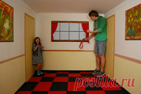 Музей оптических иллюзий в Москве / Фотоувеличение / Русский пионер