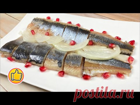 Селедка получается слабосоленой, пряной и очень вкусной. Все с кем я делилась этим рецептом, пользуются только им. Попробуйте и Вы так засолить селедку и всем заранее приятного аппетита!