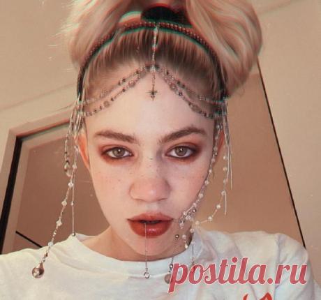 Яркая и неординарная певица Граймс: новые фото возлюбленной Илона Маска