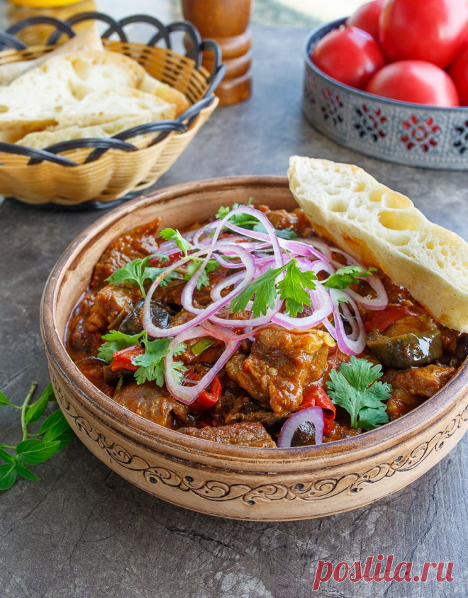 Томлёная говядина с овощами и грузинскими специями на Вкусном Блоге Томлёная говядина с овощами и грузинскими специями - вкусные проверенные рецепты, подбор рецептов по продуктам, консультации шеф-повара, пошаговые фото, списки покупок на VkusnyBlog.Com