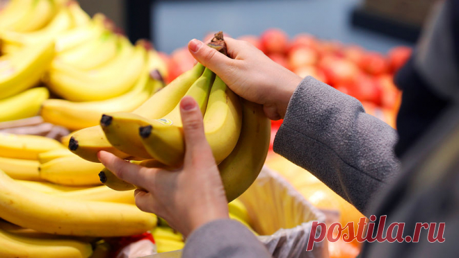 Сомнологи назвали два продукта, которые помогут быстрее уснуть. Эксперты-сомнологи из британской организации Sleep Charity рассказали, что бананы и миндаль лучше других продуктов помогут быстро заснуть. Их выводы процитировало издание Mirror. Ученые объяснили, что все дело в содержании в этих ...