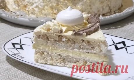 Воздушно – ореховый торт Полет! Один из самых вкусных и популярных Торт из воздушных ореховых бисквитов с заварным кремом, можно сделать на праздник или просто, чтобы побаловать свою семью. Для приготовления вам потребуются такие ингредиенты: белок, 5 шт; сахар, 300 г; орехи, 125 г; ванильный сахар по вкусу; соль щекотка. Для приготовления крема необходимо: молоко, 120 мл; желток, 2 шт; сахар, 180 г; коньяк, 1 ст.л; …