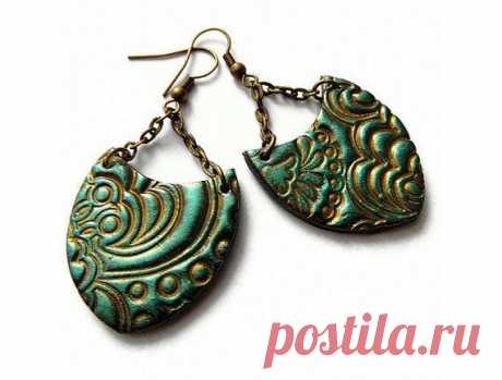 Polymer clay earring and necklace set in teal by MoonsafariBeads | fimo clay beads how to make different shapes