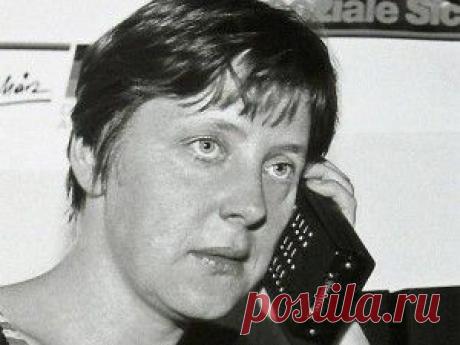 Воспоминания экс-канцлера Германии  могут похоронить карьеру Меркель.