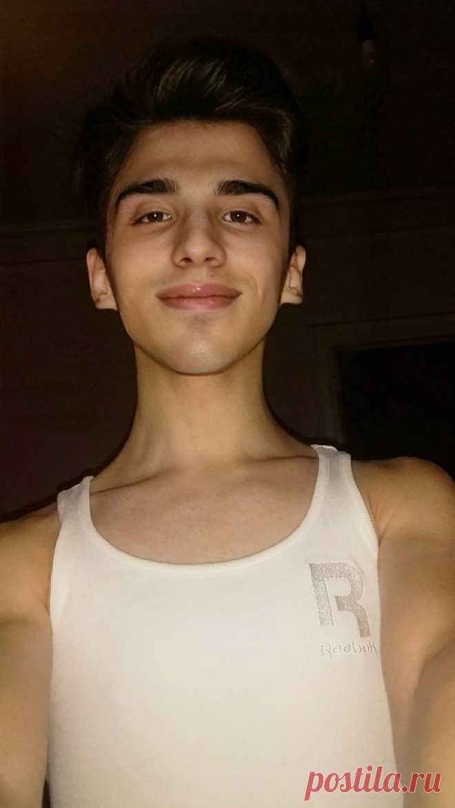 Slava Volk Певец