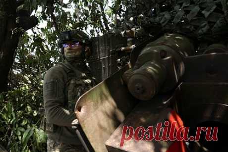 Стало известно о перегруппировке ВСУ на запорожском направлении. Вооруженные силы Украины (ВСУ) из-за потерь проводят перегруппировку на запорожском направлении. Об этом сообщил председатель движения «Мы вместе с Россией» Владимир Рогов. По его словам, украинские военные обновляют подразделения на линии соприкосновения, так как ВСУ не хватает живой силы для активных боевых действий.