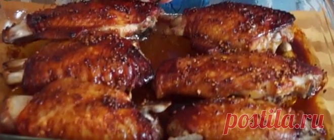 Крылья индейки в духовке — вкусные и очень ароматные Хотим поделиться с вами рецептом вкусного блюда. Крылья индейки в оригинальном соусе получаются невероятно вкусными. Они отлично запекаются в духовке, сочетаются с любым гарниром и получаются очень со…