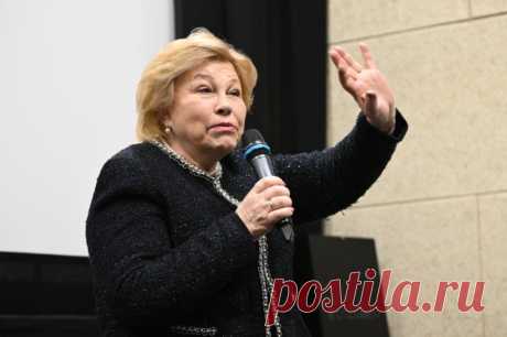 Елена Драпеко прокомментировала поведение Веллера и Смольянинова. Артистка и общественный деятель недоумевает, как можно предать страну, которая дала тебе все.