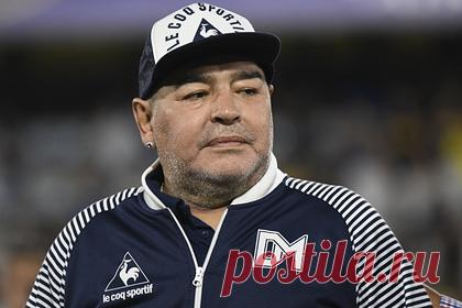 Марадону обвинили в изнасиловании. Кубинка Мавис Альварес обвинила бывшего футболиста сборной Аргентины Диего Марадону в том, что он изнасиловал ее. «Марадона мне закрыл рот, чтобы я не кричала и ничего не сказала, и надругался надо мной», — рассказала она. Теперь женщина подала иск против людей из окружения футболиста.