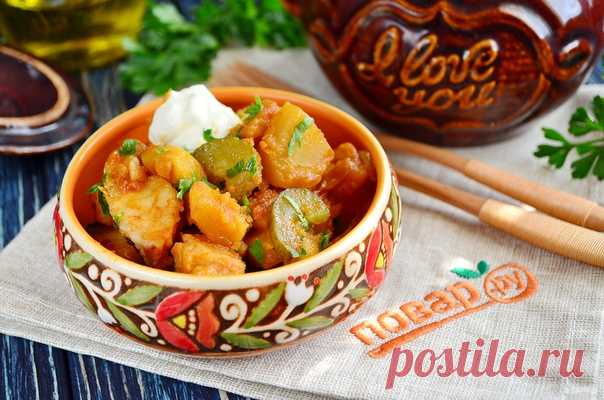 Горшочки с рыбой и солеными огурцами