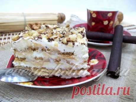 Торт из печенья с творогом и сметаной без выпечки