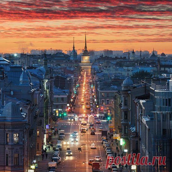 Гороховая улица. Автор: Иван Смелов (Smelov.photo).  |  Pinterest