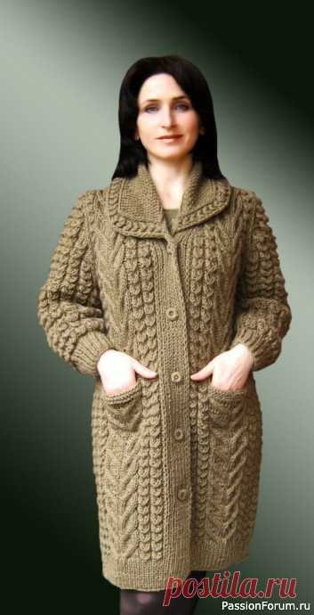 Кардиган удлиненный узором «косы»