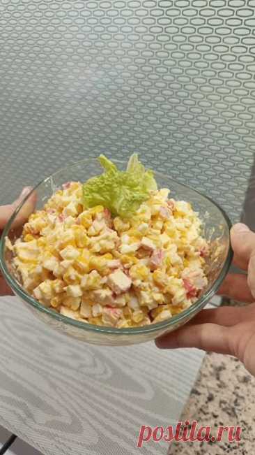 Нежный салат с крабовыми палочками-готовим быстро и просто!