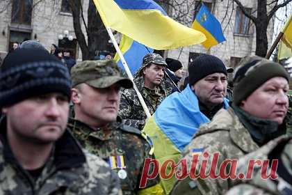 Евромайдан назвали причиной зависимости Украины от Запада. В результате Евромайдана Украина лишилась возможности интегрироваться в российские проекты на постсоветском пространстве и впала в тотальную зависимость от Запада, заявил очевидец событий, политолог Максим Семенов. По его словам, это признают даже украинские официальные лица.