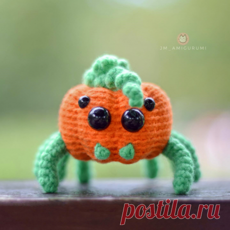 PDF Тыквопаук крючком. FREE crochet pattern; Аmigurumi toy patterns. Амигуруми схемы и описания на русском. Вязаные игрушки и поделки своими руками #amimore - паук, паучок, Хэллоуин.