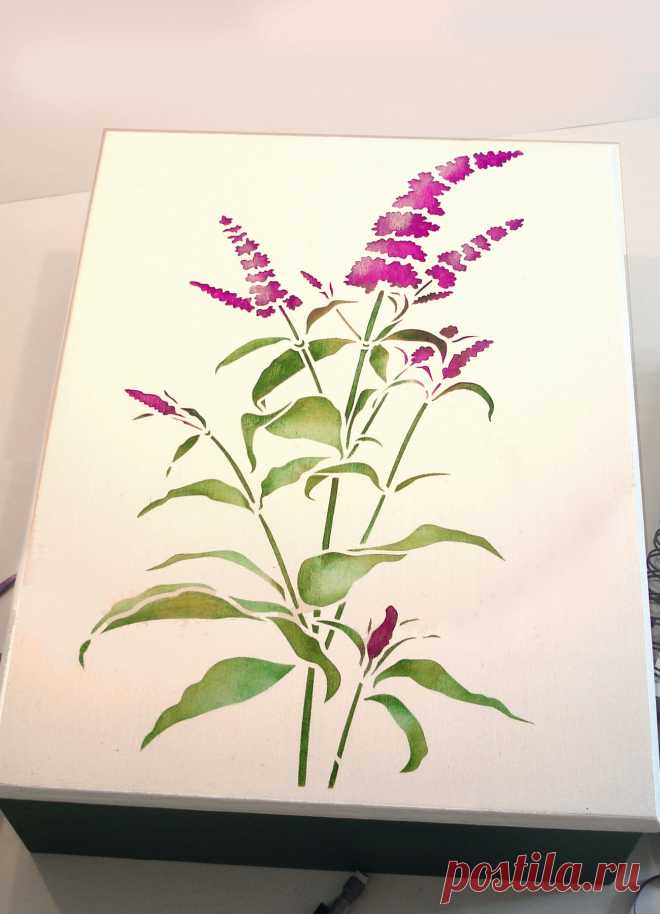 Buddleia Stem Stencil - Henny Donovan Motif Beautiful wild flower stencil.
1 sheet stencil
The beautiful Buddleia Stem Stencil is perfect for botanical wild flower stencilling projects. This single stem buddleia design, based on Henny's buddleia studies and sketches, is an extremely versatile stencil and ideal for beginners.  Great for soft furnishings - curtains, bed linen and cushions - or on furniture and boxes, or on paper and craft work items. It can also be used as a...