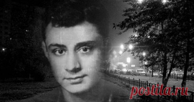 17 лучших стихов Эдуарда Асадова Эдуард Асадов — известный советский поэт с очень непростой судьбой. Родившись в интеллигентной семье педагогов и закончив школу, молодой юноша 17 лет размышлял о выборе между театральным и литературным ВУЗами. Но через неделю началась Вторая Мировая Война и он добровольцем отправился на фронт.