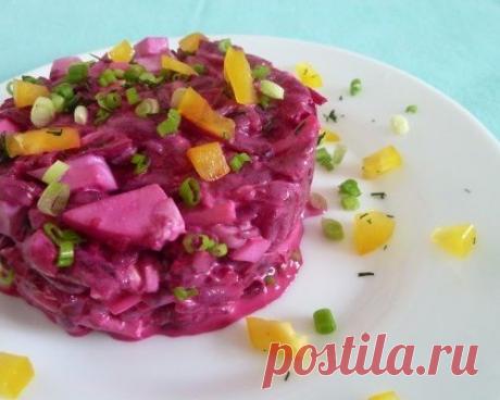 Салат из свеклы с чесноком и сыром