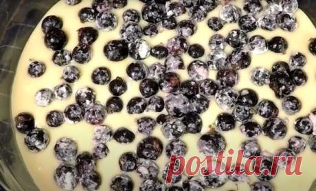 Пироги с черной смородиной пахнут летом. Это утверждение реально подходит к данной выпечке, так как смородина дает вкусный аромат и пользу пирогу. Дело в том, что в чёрной смородине содержатся витамины С, А, Е, К, группы В, а также калий, магний, железо, марганец, цинк и другие полезные вещества. - 14 июля - 43619434878 - Медиаплатформа МирТесен