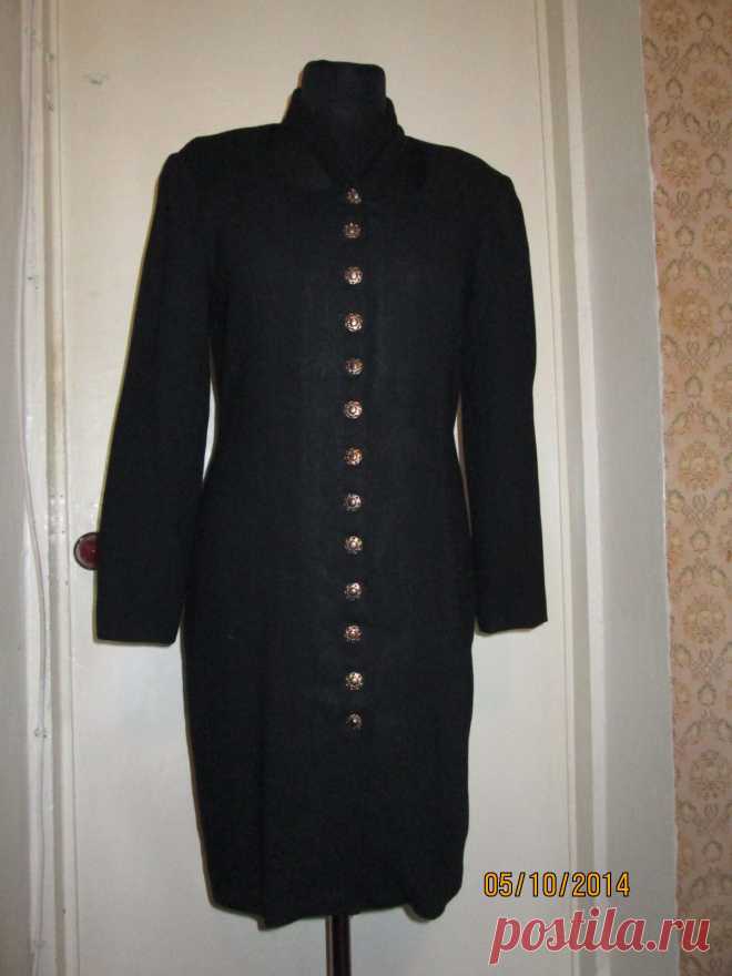 платье с оригинальной горловиной